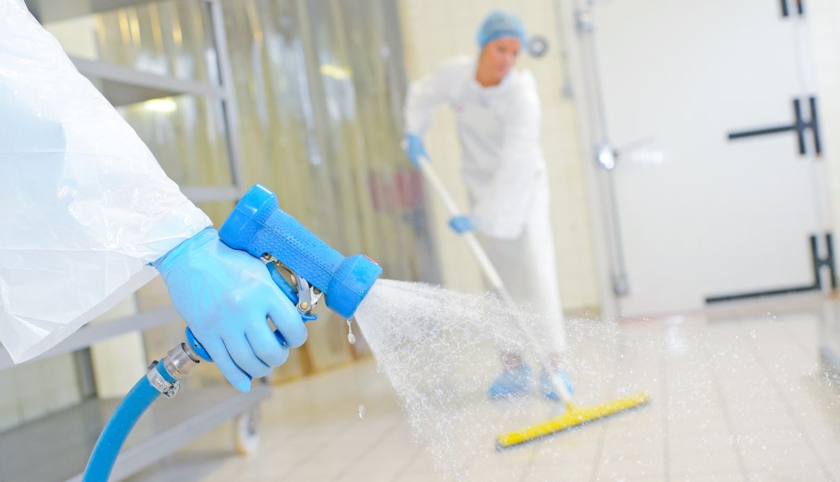 Técnica y Manipulación de Líquidos Limpiadores